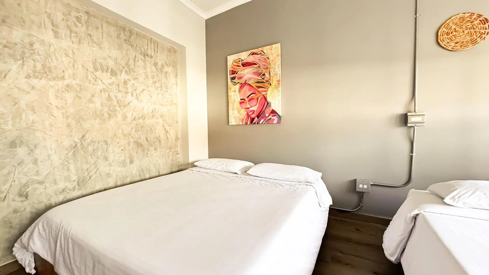 Hospedaje Economico En Medellin! Lau3 Apartment
